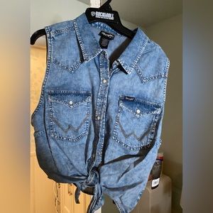 Size XXL wrangler retro top